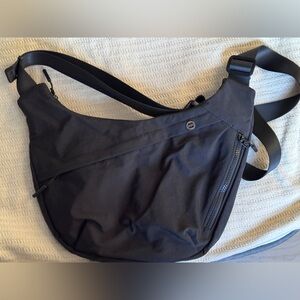 🖤IRIS AND RAINBOW CROSSBODY BAG🖤